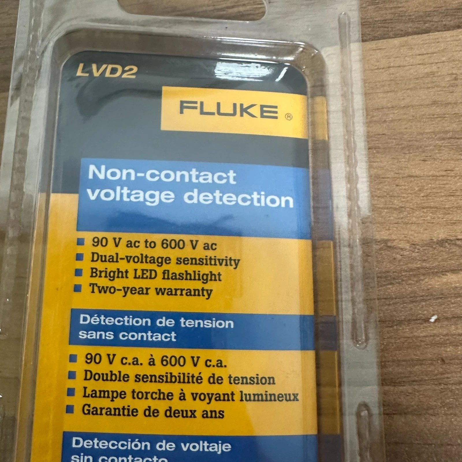 Fluke LVD2 Voltage Detector Non-Contact Voltstick Volt Pen Tester Dual Sensor - Image 3