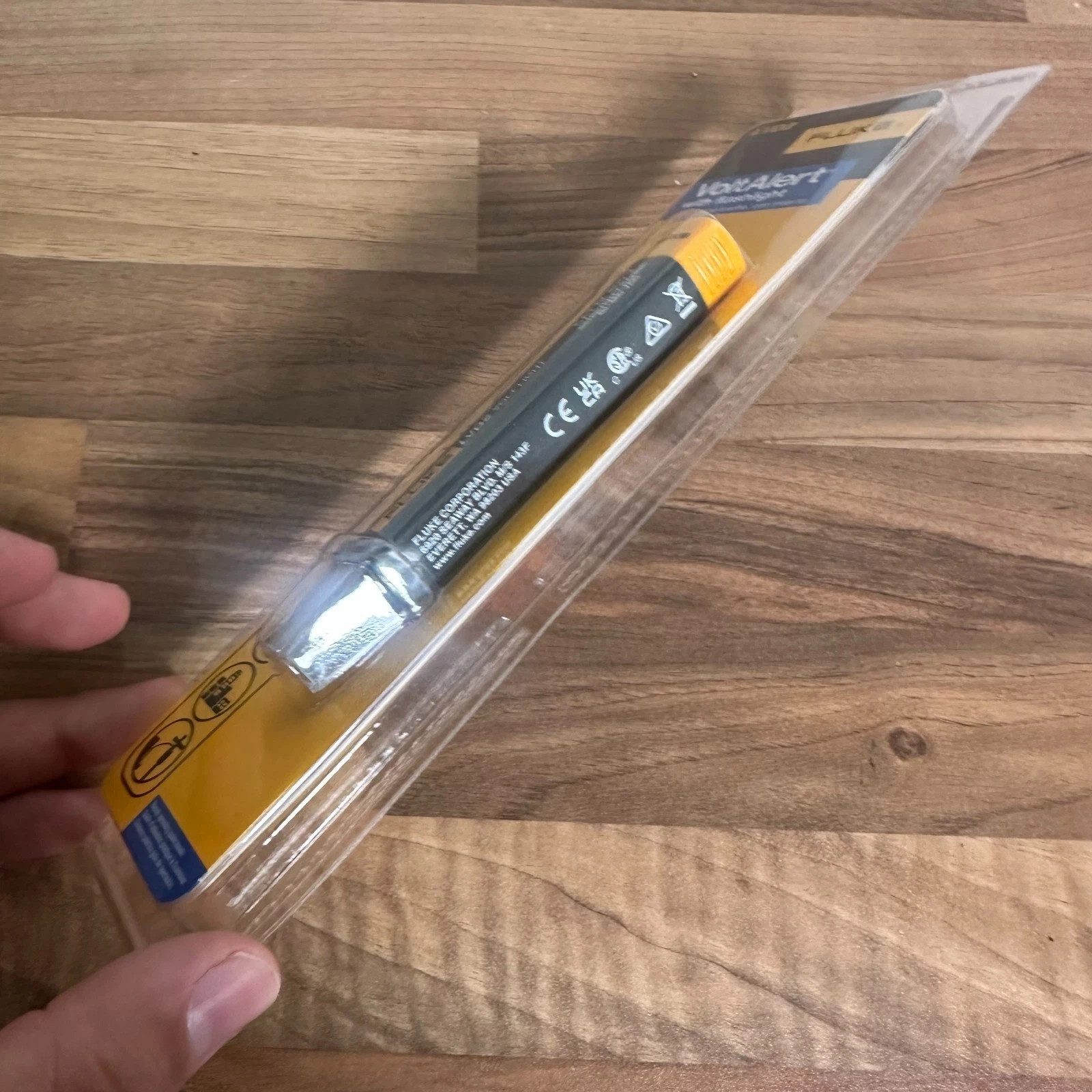 Fluke LVD2 Voltage Detector Non-Contact Voltstick Volt Pen Tester Dual Sensor - Image 6