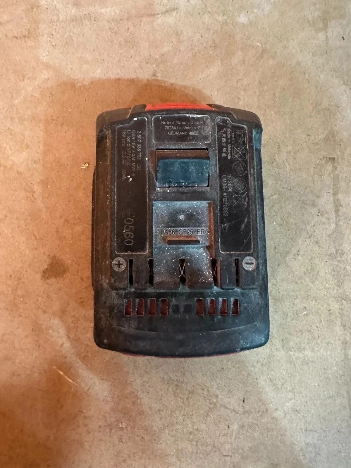 Bosch WCBAT612 18-Volt Lithium-Ion 2.0 Ah Wireless Charging Battery - Image 5