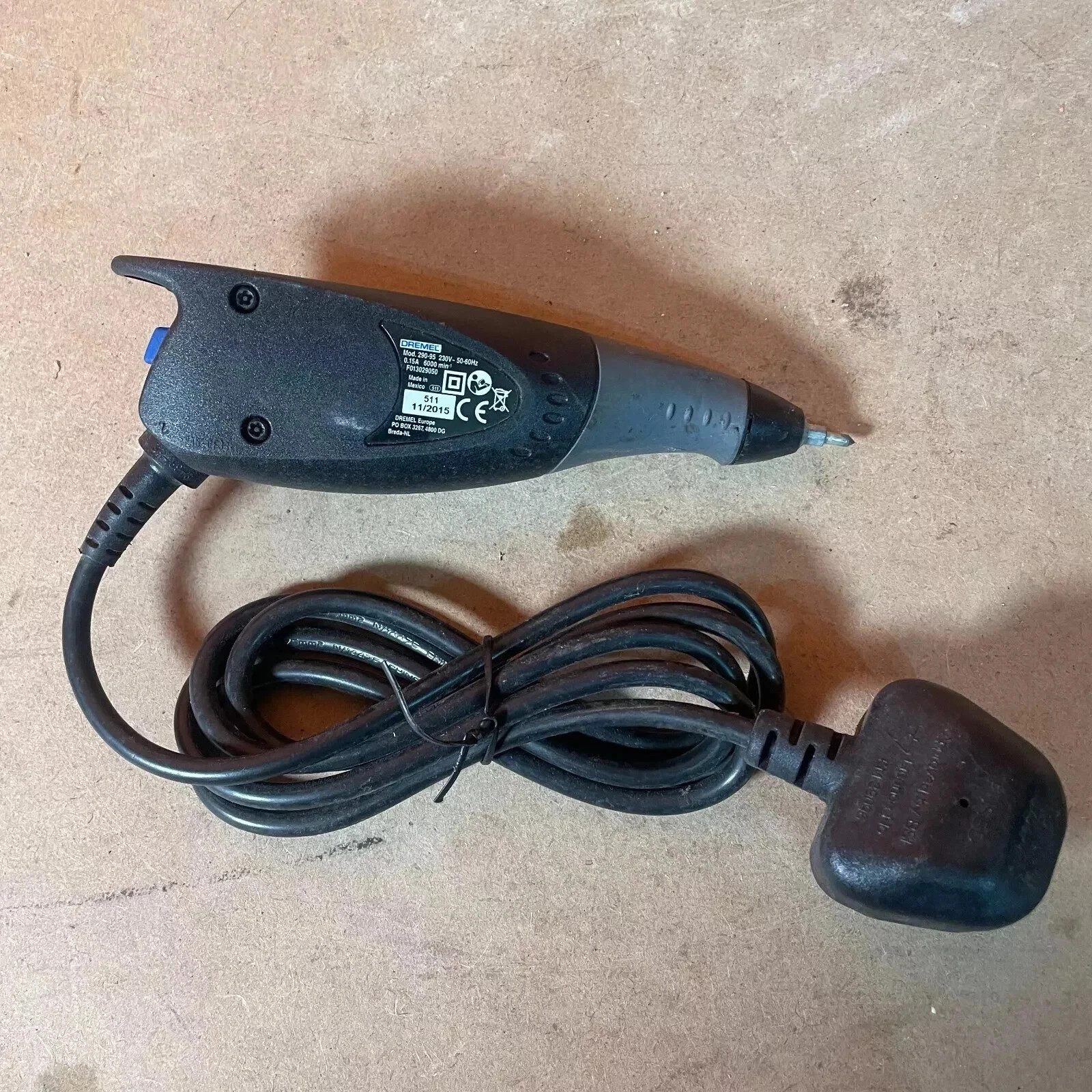 Dremel Engraver 290-95 5 Speed Electric Etching & Carving Tool - Image 4