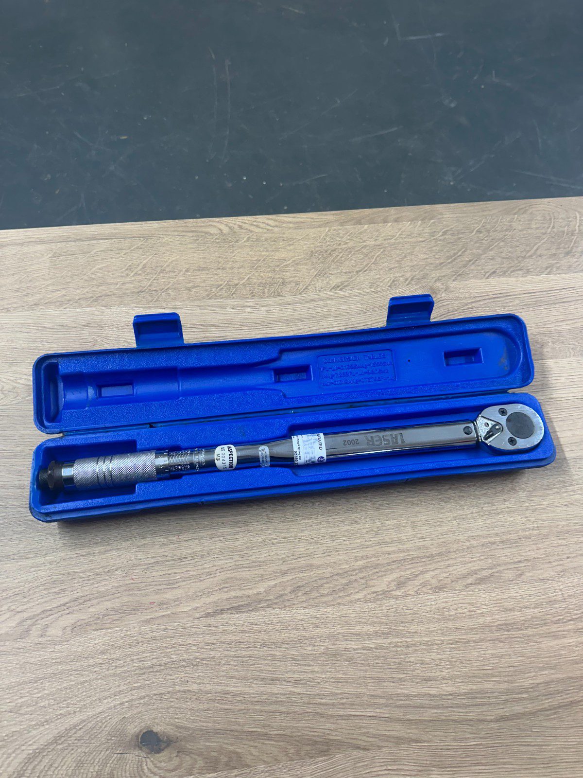 Laser Tools Torque Wrench 3/8" Drive 10–150 ft-lb – With Case - Image 3