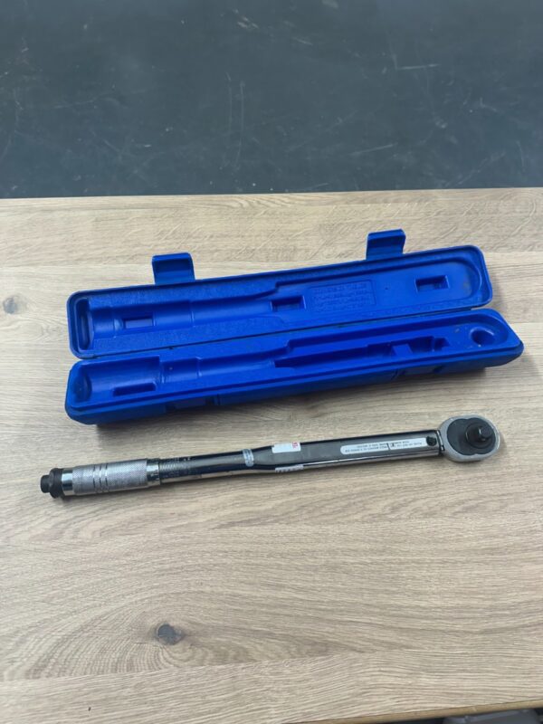 Laser Tools Torque Wrench 3/8" Drive 10–150 ft-lb – With Case