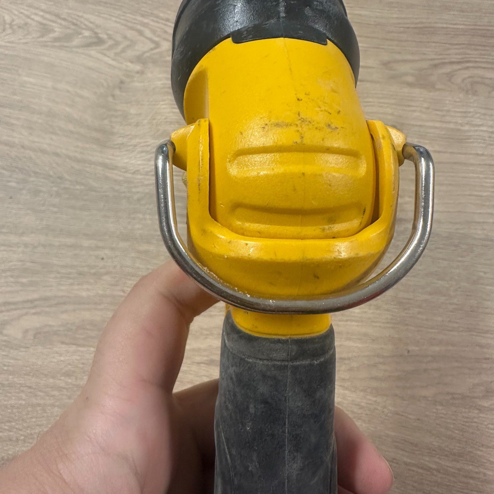 Dewalt DCL040 18V XR LED Torch - Body Only - Image 9