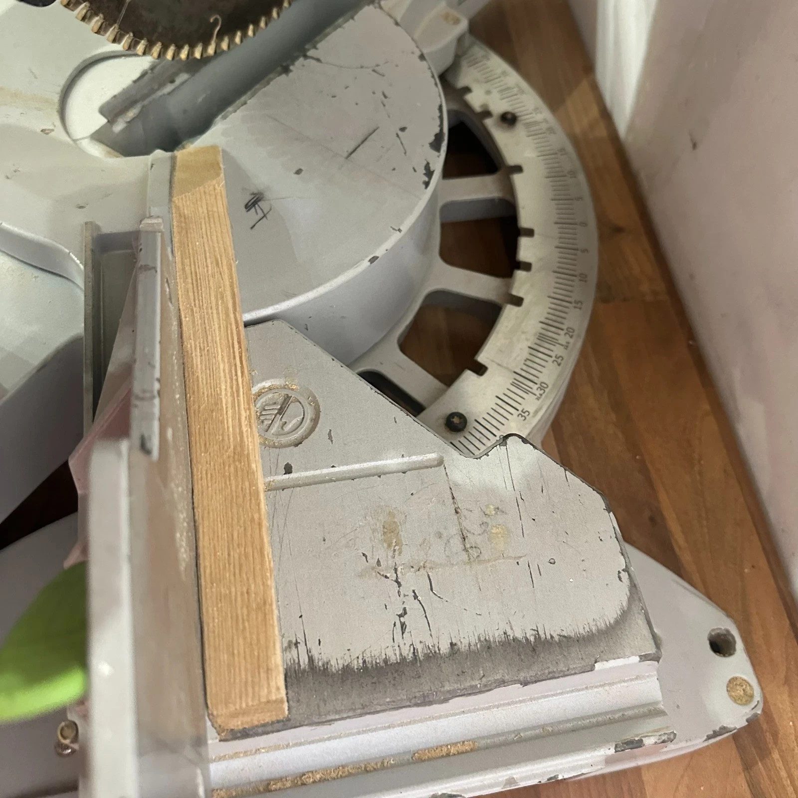 Festool Kapex KS120EB Sliding Compound Mitre Saw 260mm 1600W 120V – Used - Image 4