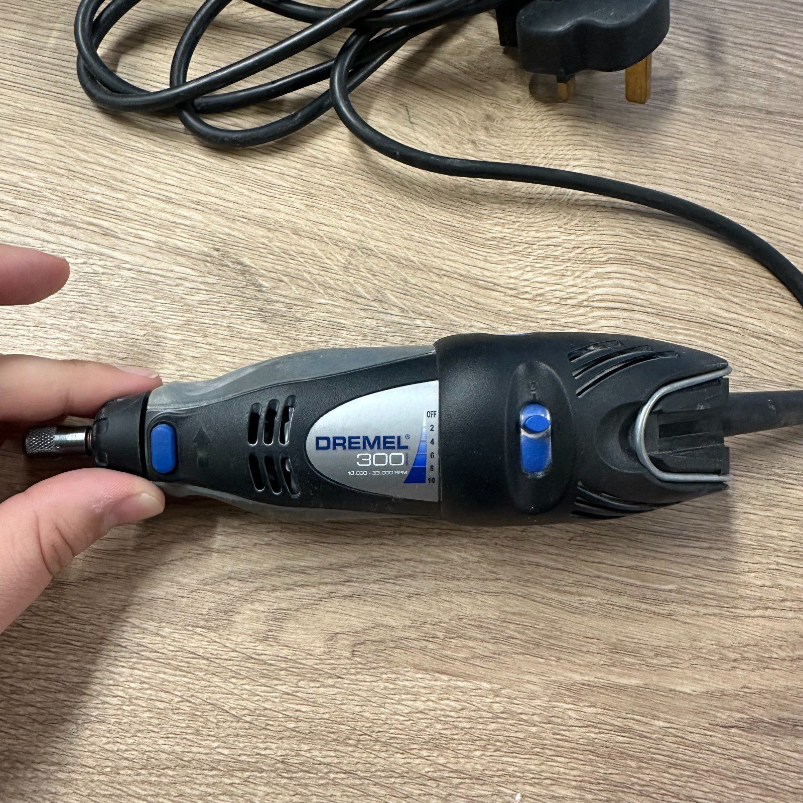 Dremel 300 Series Rotary Tool Kit 240V Variable Speed - Used With Case - Image 3