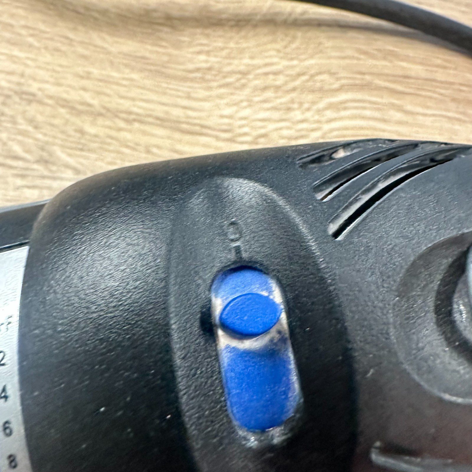 Dremel 300 Series Rotary Tool Kit 240V Variable Speed - Used With Case - Image 5