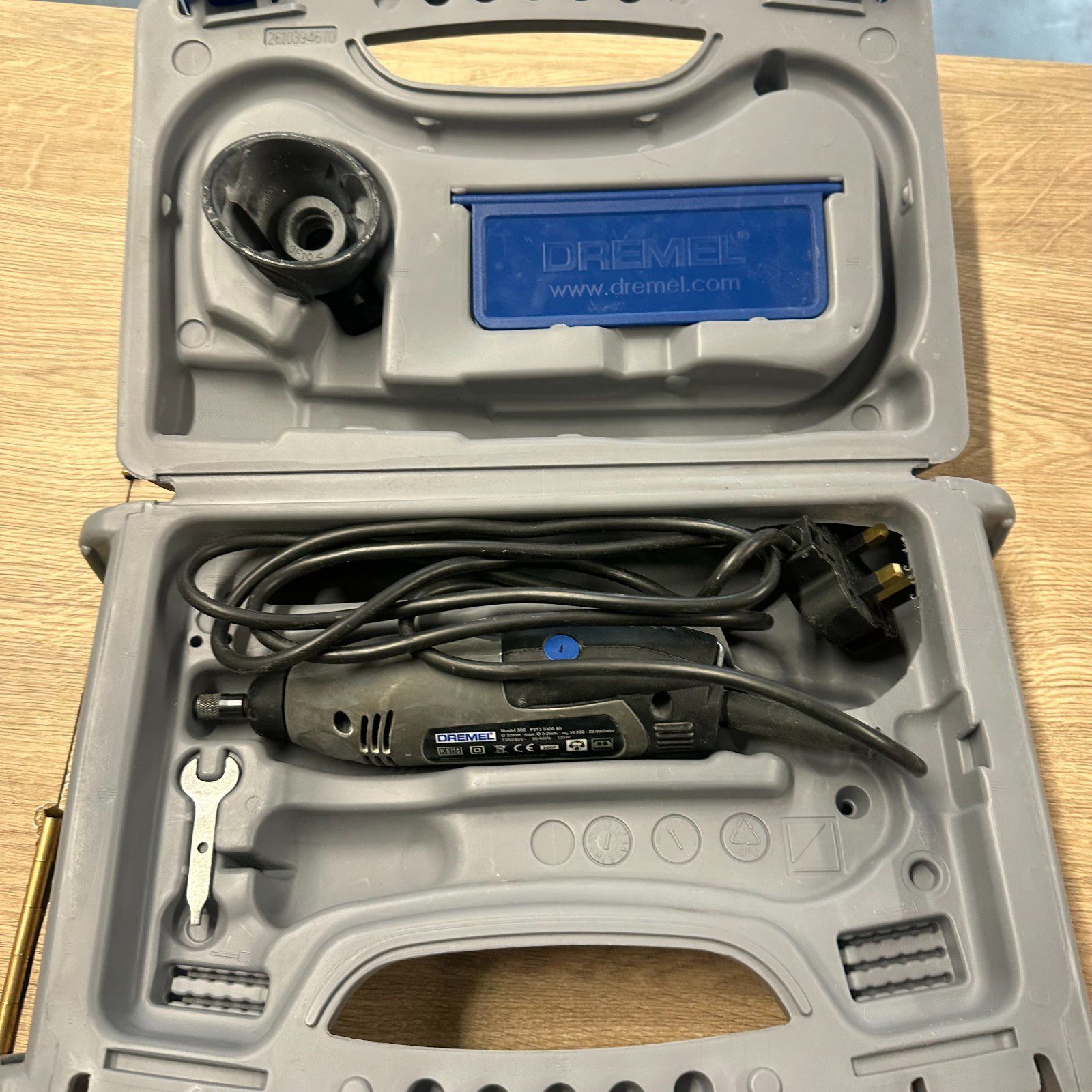 Dremel 300 Series Rotary Tool Kit 240V Variable Speed - Used With Case - Image 14