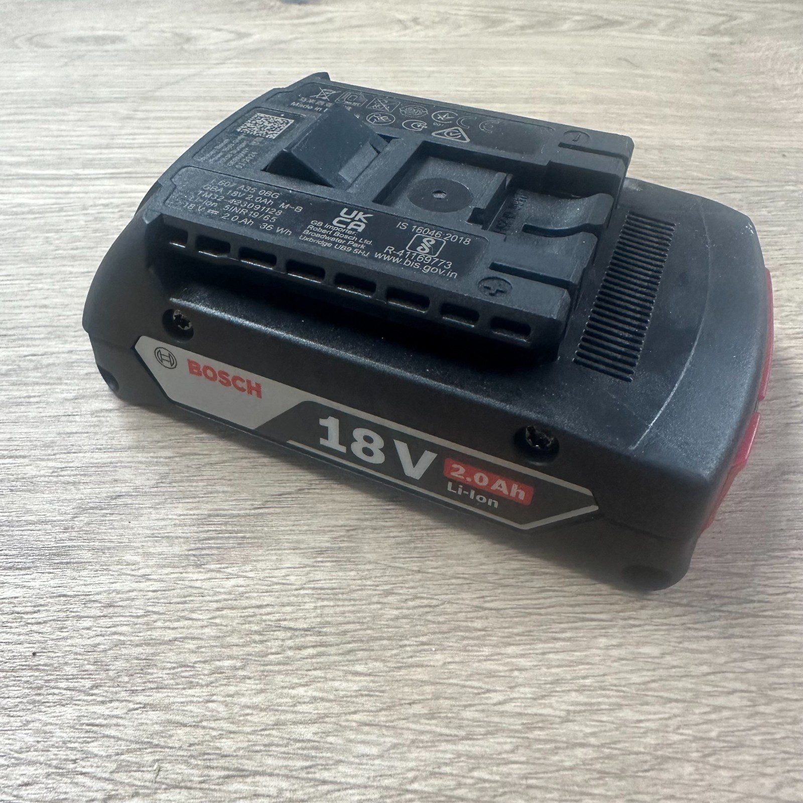 Bosch Professional 18v GBA 2.0Ah Li-Ion Battery AmpShare Bosch Professional - Image 1