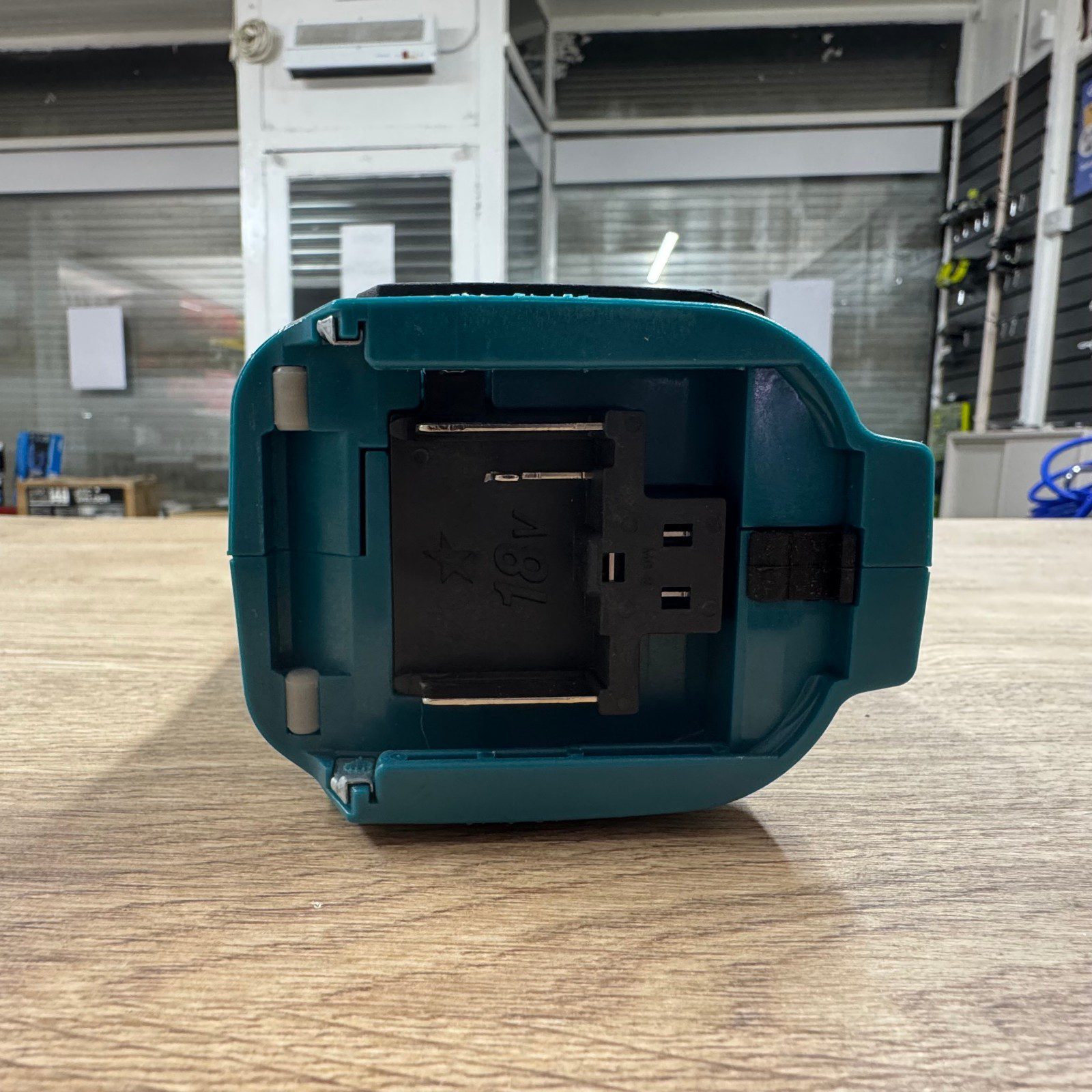 Makita DJS161 18V LXT Cordless Metal Straight Shear Bare Unit - Image 3