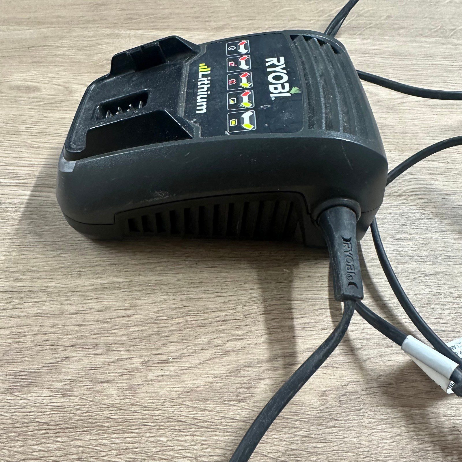 Ryobi BCL-1200 Lithium Battery Charger 12V Used Genuine UK Mains Plug Tested OK - Image 4