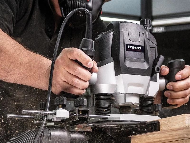 Trend T7EK 1/2in Variable Speed Router Plunge Cut Soft Start 2100W 240V TRET7EK - Image 13