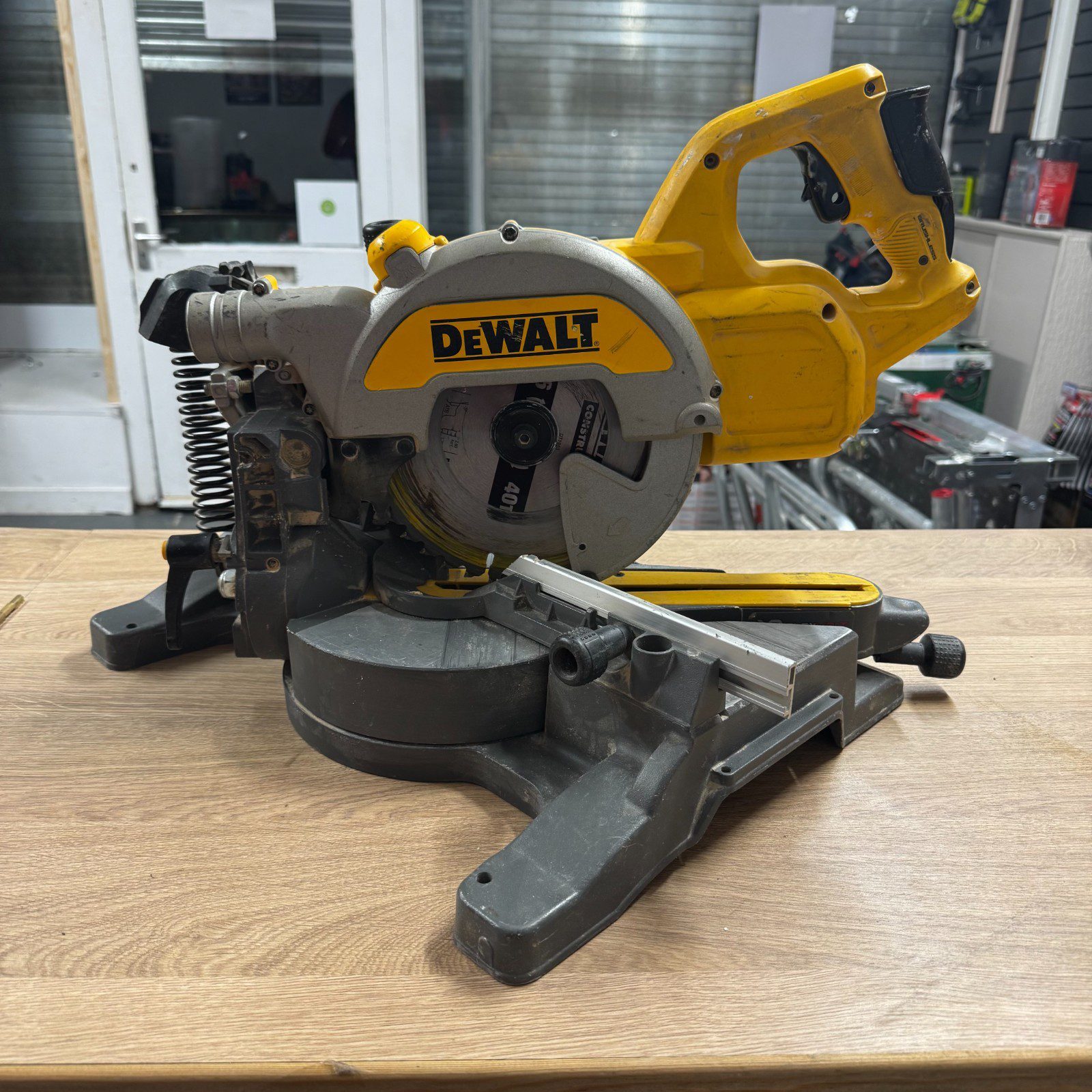 Dewalt DCS777N-XJ XR Flexvolt 54V Cordless Mitre Saw Bare Unit - Image 1