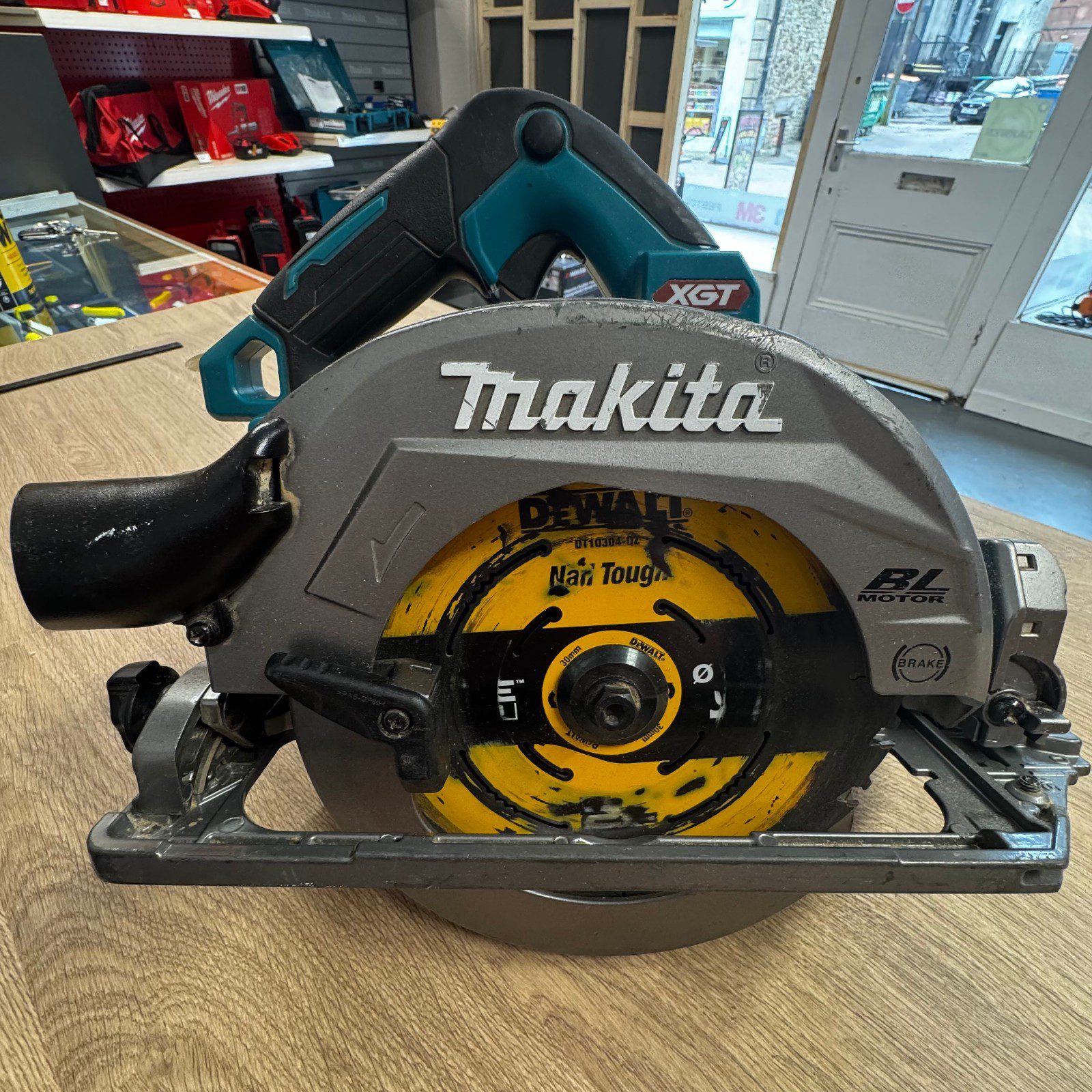 Makita HS004G XGT 40V Max Circular Saw Brushless Bare Unit Used - Image 5