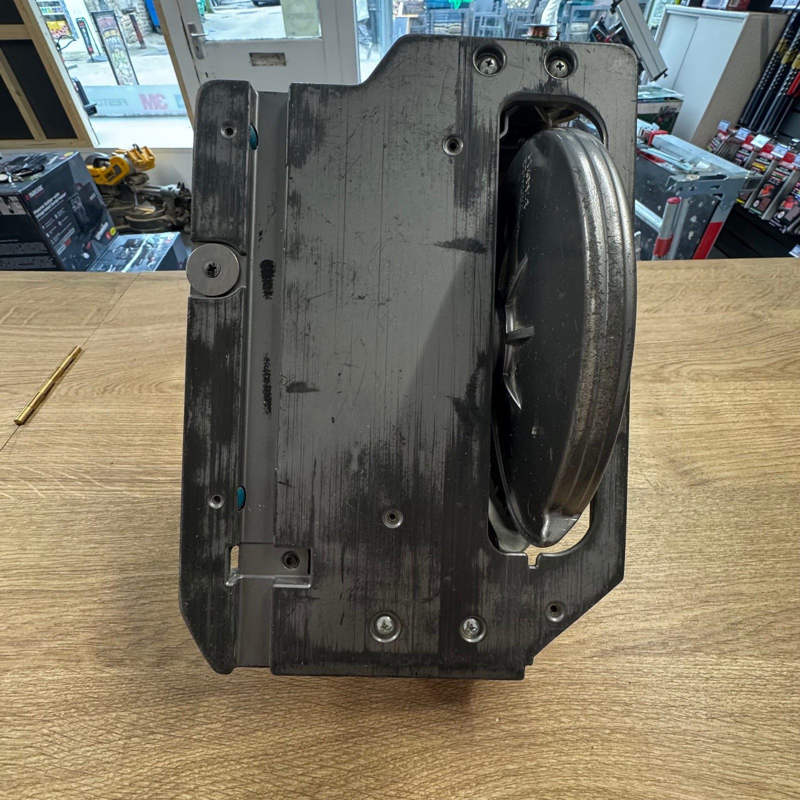 Makita HS004G XGT 40V Max Circular Saw Brushless Bare Unit Used - Image 8