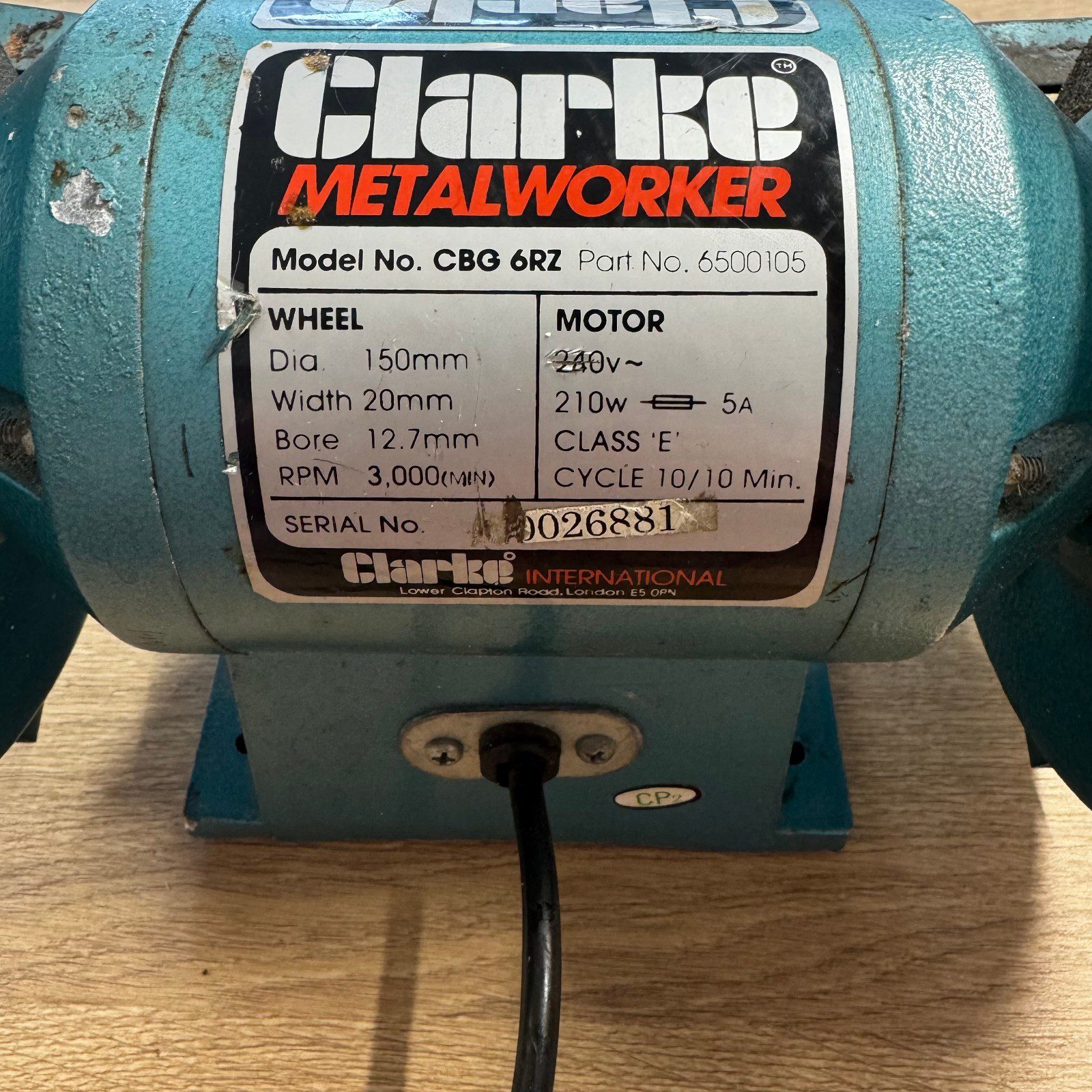 Clarke Metalworker Bench Grinder CBG 6RZ 150mm 240V – Used - Image 2