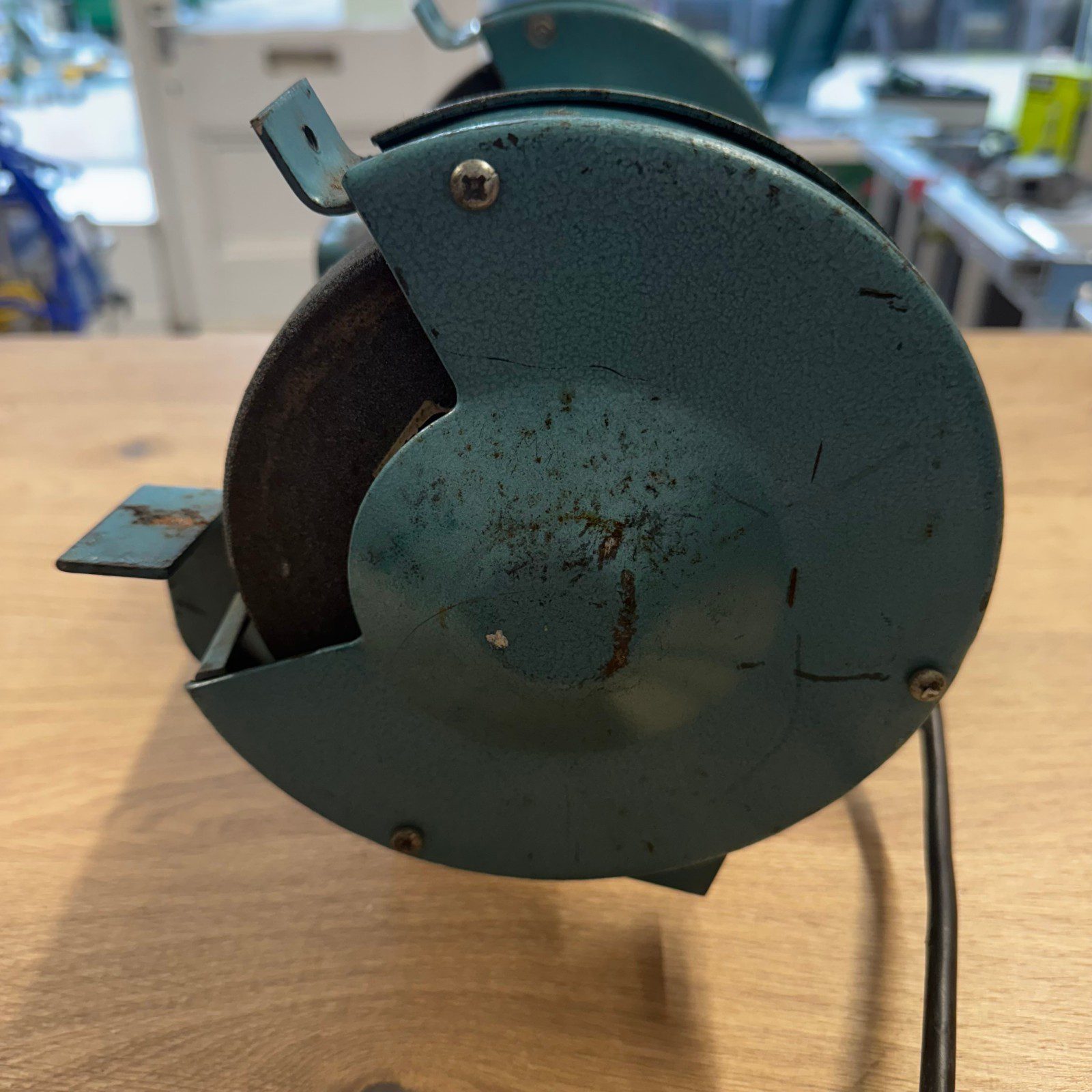 Clarke Metalworker Bench Grinder CBG 6RZ 150mm 240V – Used - Image 11