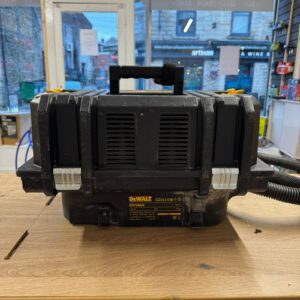DeWalt DCV586M 54V FlexVolt Dust Extractor M Class Mains Cordless Tool Only with battery and charger Used