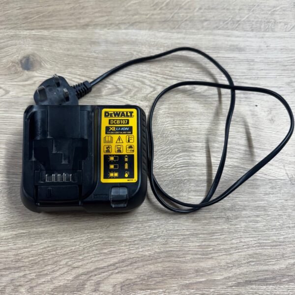 DeWalt DCB107 XR Li-Ion Battery Charger 10.8V 12V 14.4V 18V Used