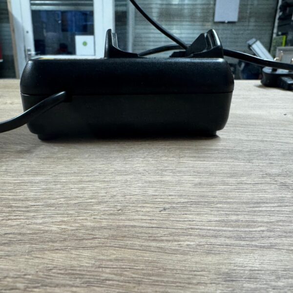 DeWalt DCB107 XR Li-Ion Battery Charger 10.8V 12V 14.4V 18V Used