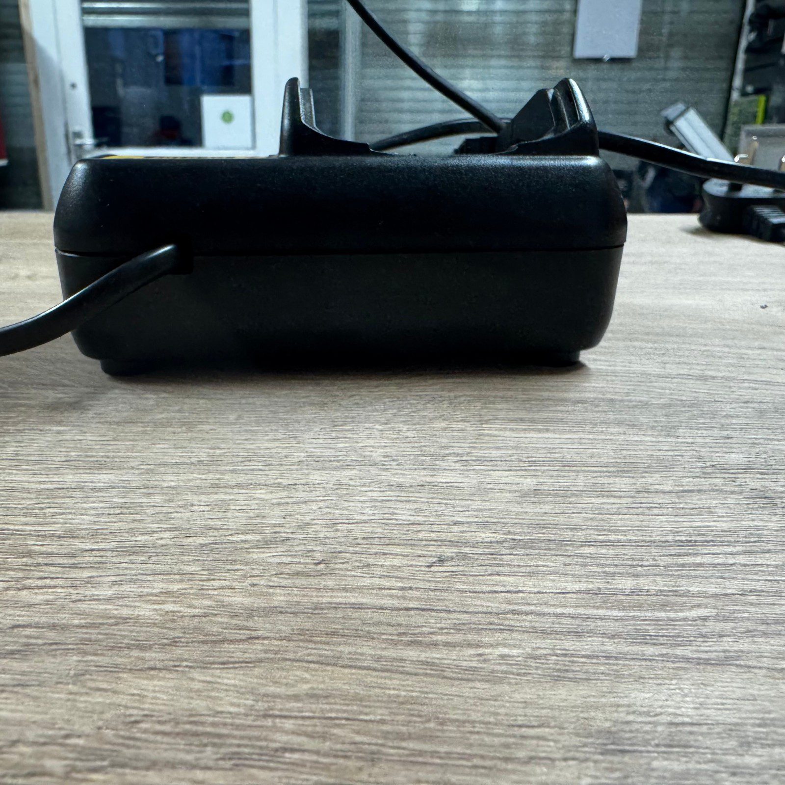 DeWalt DCB107 XR Li-Ion Battery Charger 10.8V 12V 14.4V 18V Used - Image 8