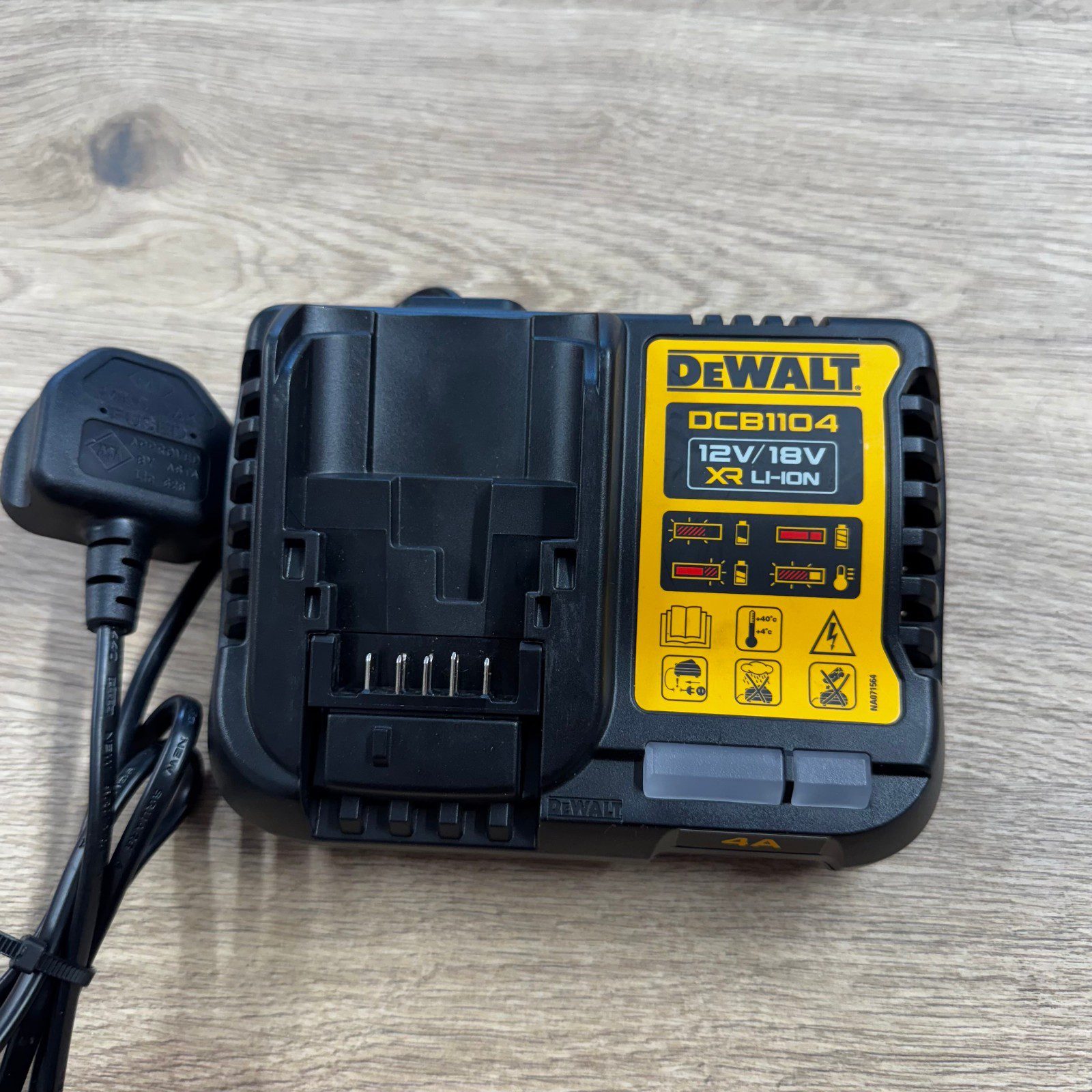 DeWalt DCB1104 Battery Charger 12V 18V XR Li-Ion Fast Charger - Image 1