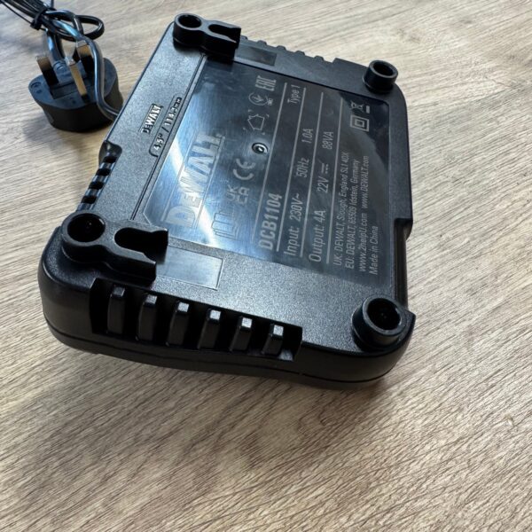 DeWalt DCB1104 Battery Charger 12V 18V XR Li-Ion Fast Charger