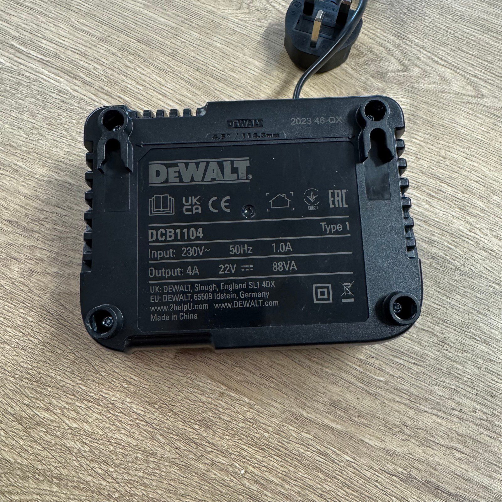 DeWalt DCB1104 Battery Charger 12V 18V XR Li-Ion Fast Charger - Image 5