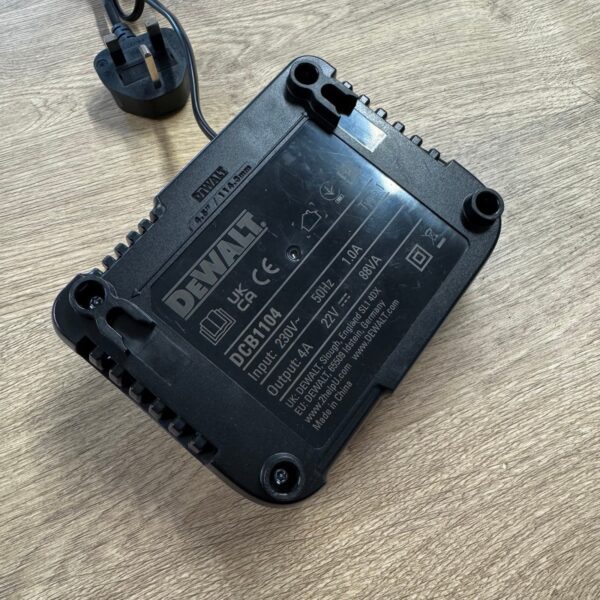 DeWalt DCB1104 Battery Charger 12V 18V XR Li-Ion Fast Charger