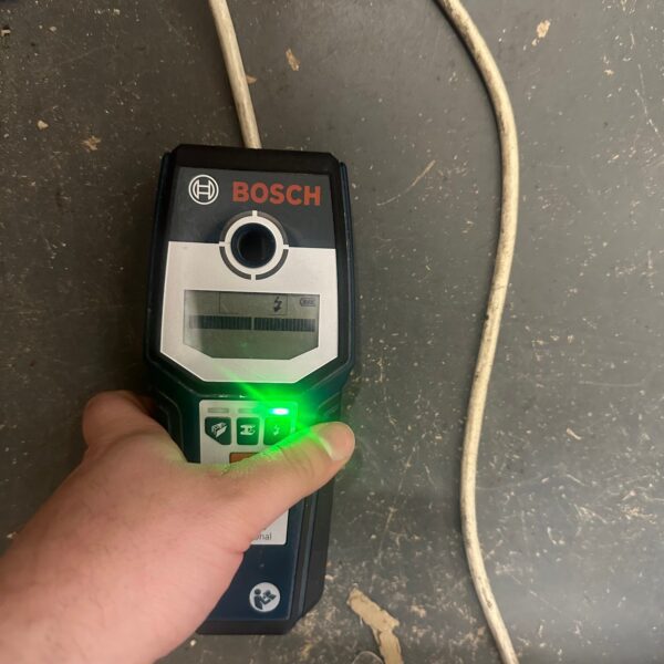 Bosch GMS 120 Professional Wall Scanner Stud Detector Metal Wood Live Wire