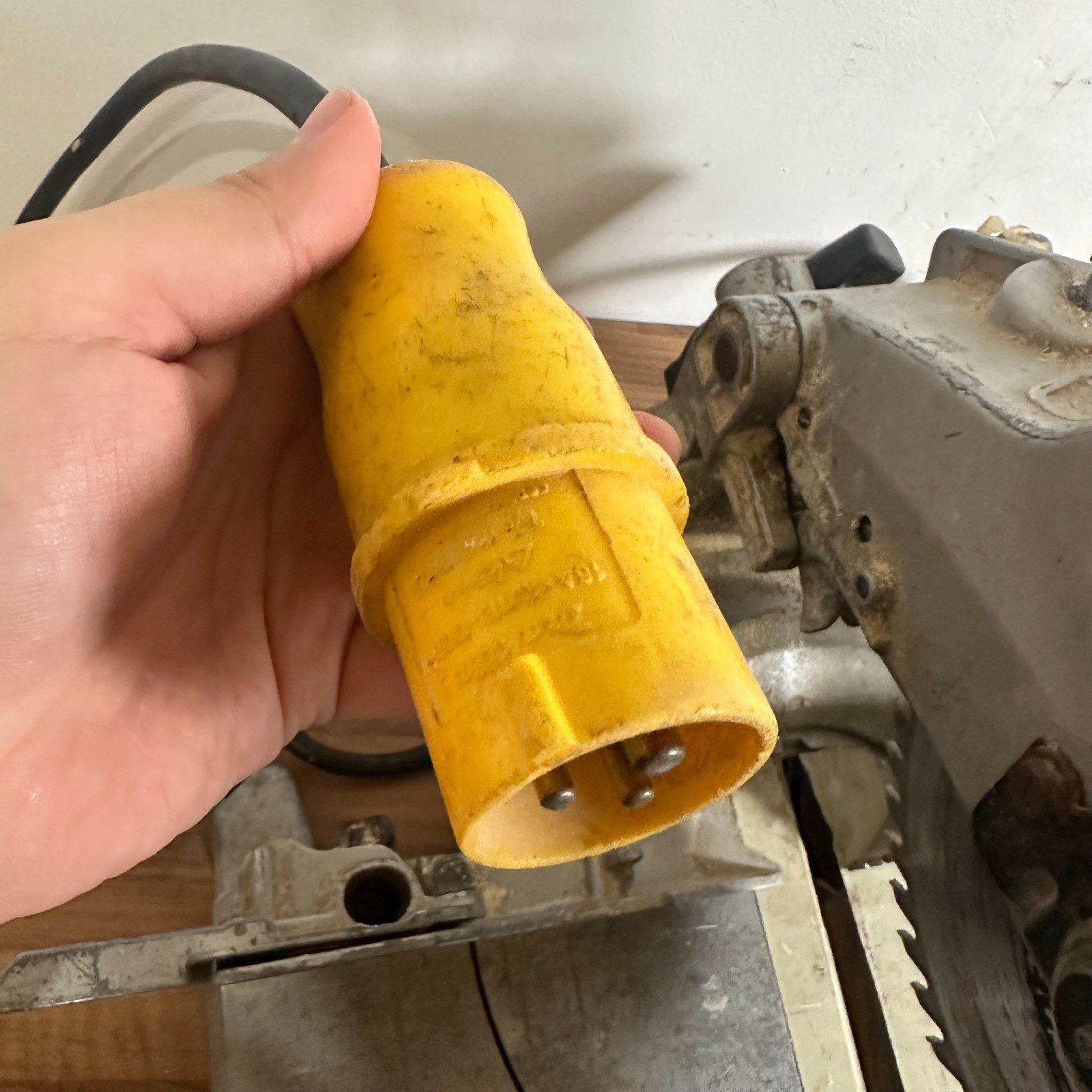 Makita LS1040 Mitre Saw 110V 1650W 255mm Compound Bevel Chop Saw Tool - Image 14