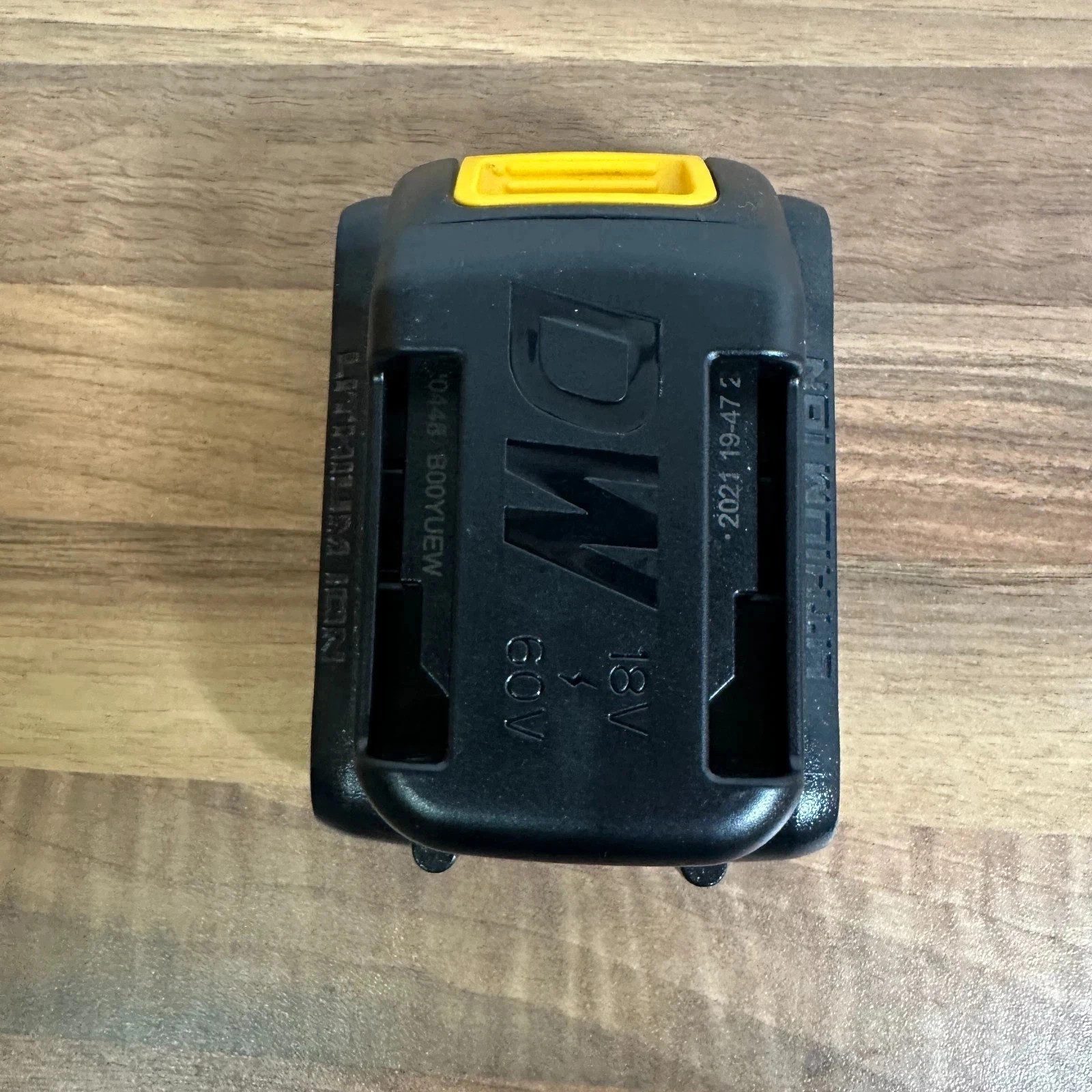 DeWalt 18V 54V Battery Wall Mount Brackets Used Battery Holder Mounts Black - Image 5