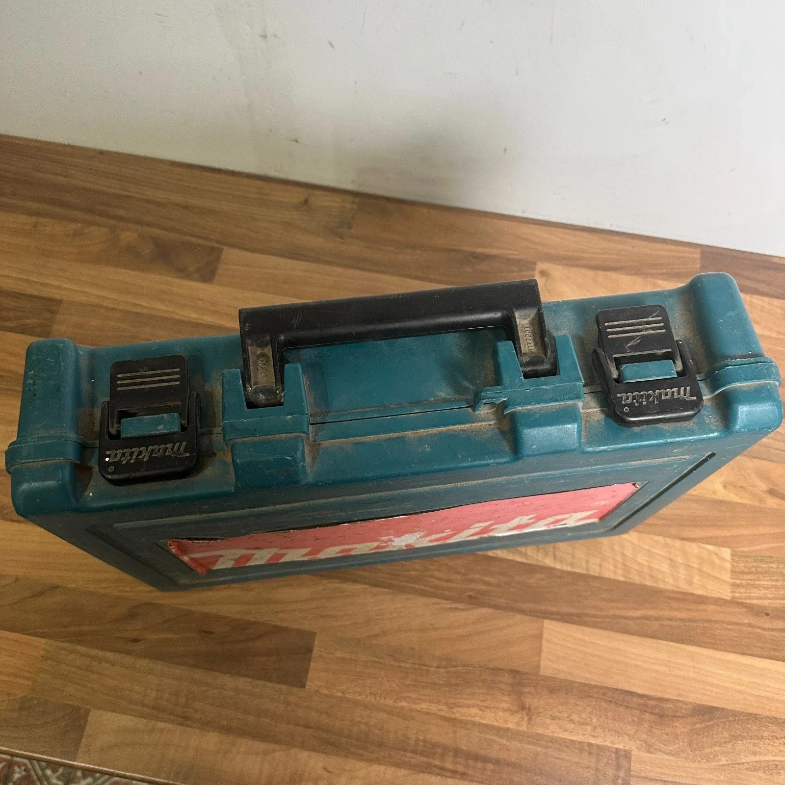 Makita HP2050F Hammer Drill 110V 720W 2 Speed Keyed Chuck With Case Handle - Image 3