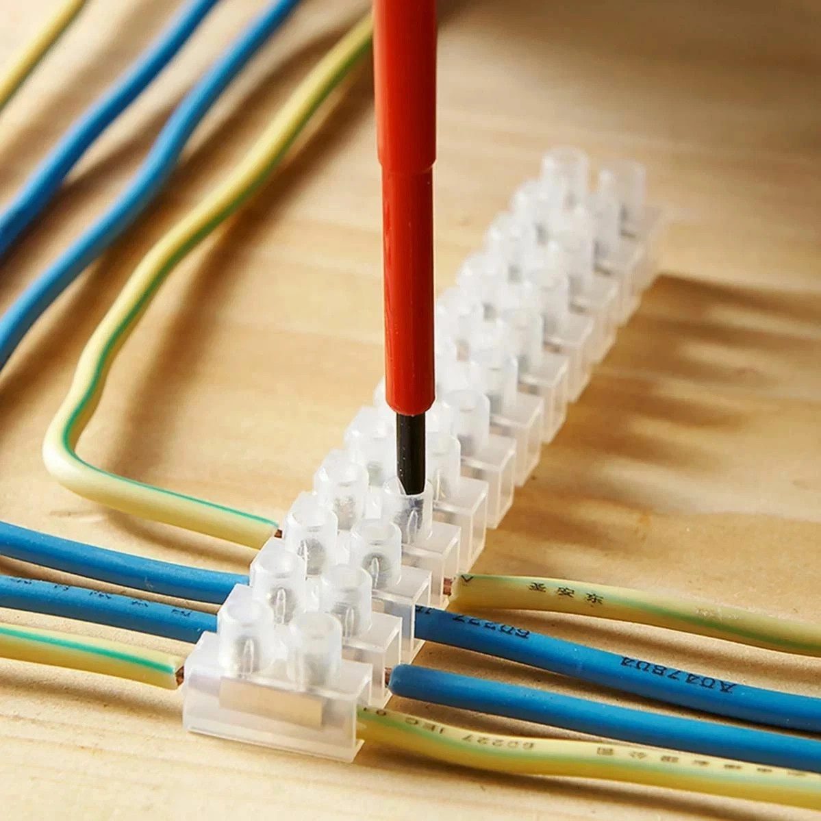 Dekton 6 Piece DT85110 Insulated Screwdriver Set VDE Phillips Flat 1000V - Image 7