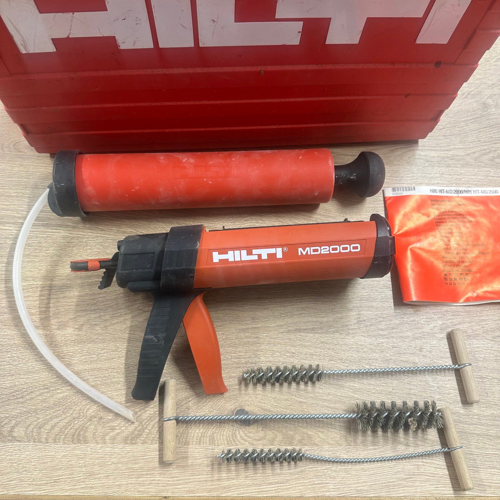 Hilti MD2000 Mortar Gun Dispenser Kit with Case & Brushes Used Tool Set - Image 2