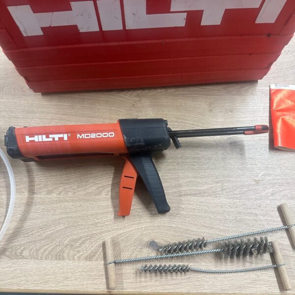 Hilti MD2000 Mortar Gun Dispenser Kit with Case & Brushes Used Tool Set