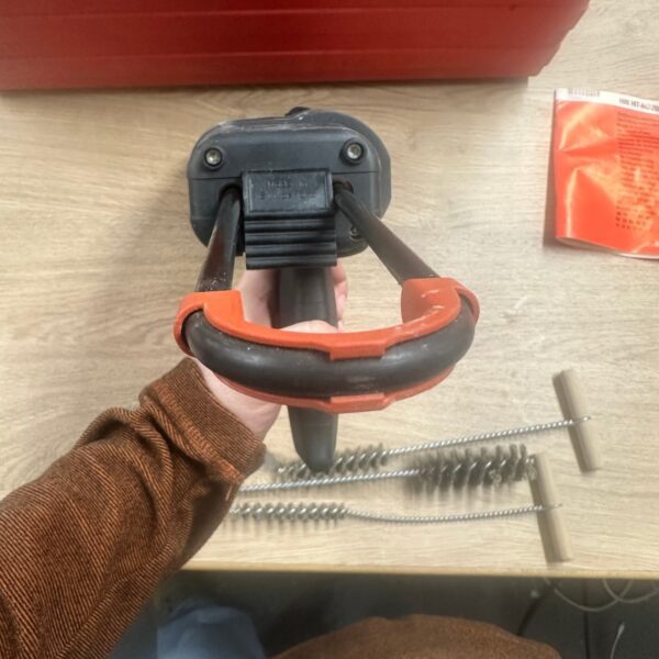 Hilti MD2000 Mortar Gun Dispenser Kit with Case & Brushes Used Tool Set