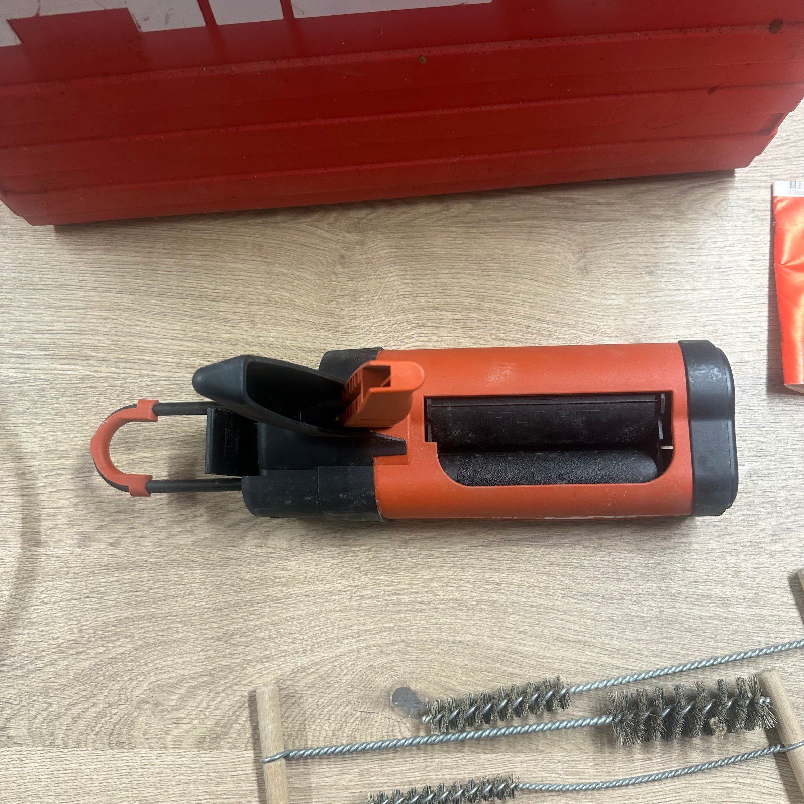 Hilti MD2000 Mortar Gun Dispenser Kit with Case & Brushes Used Tool Set - Image 14