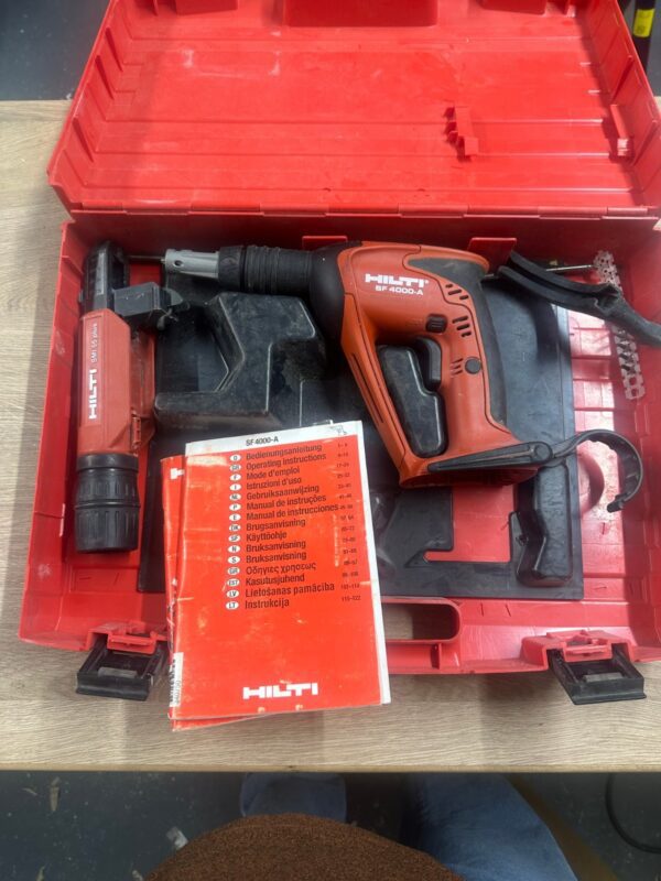 Hilti SF 4000-A Drywall Screwdriver Kit with SMI 55 Plus Magazine Used Set