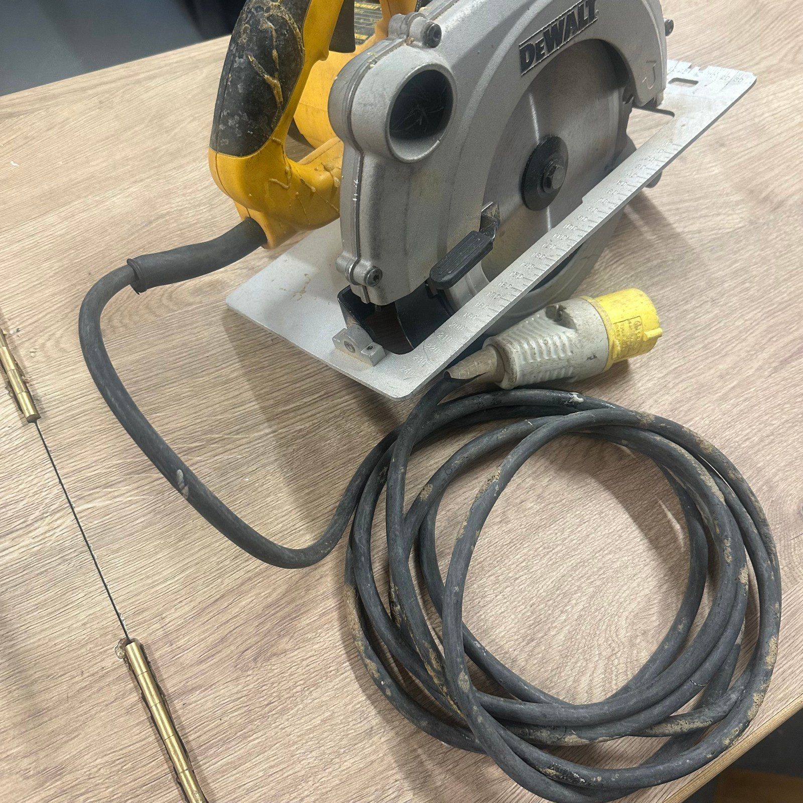 DeWalt D23650-LX Circular Saw 190mm 115V 1350W Used Electric Saw - Image 6