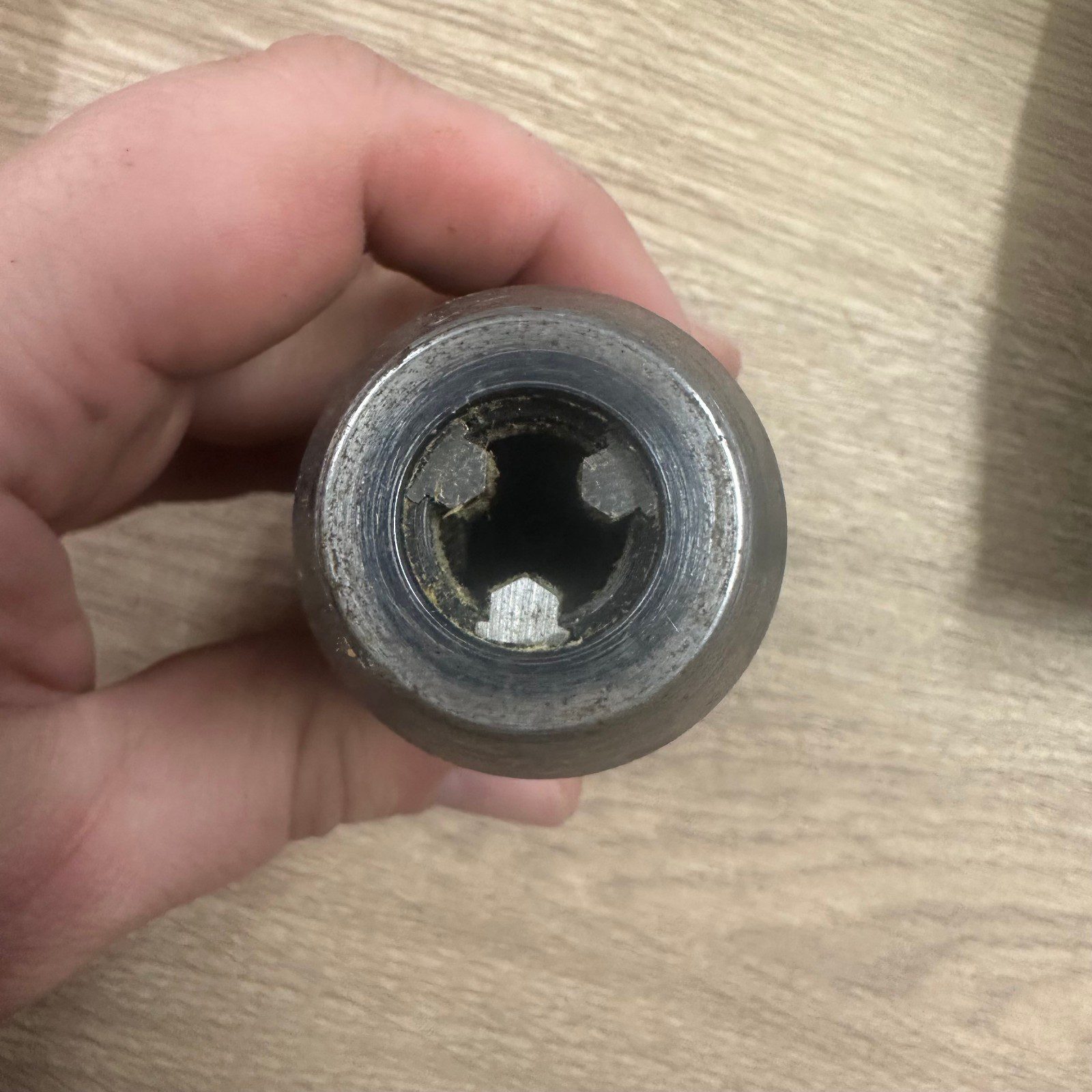 Hilti TE 2-M SDS Plus Rotary Hammer Drill 110V with Case & Side Handle Used - Image 10