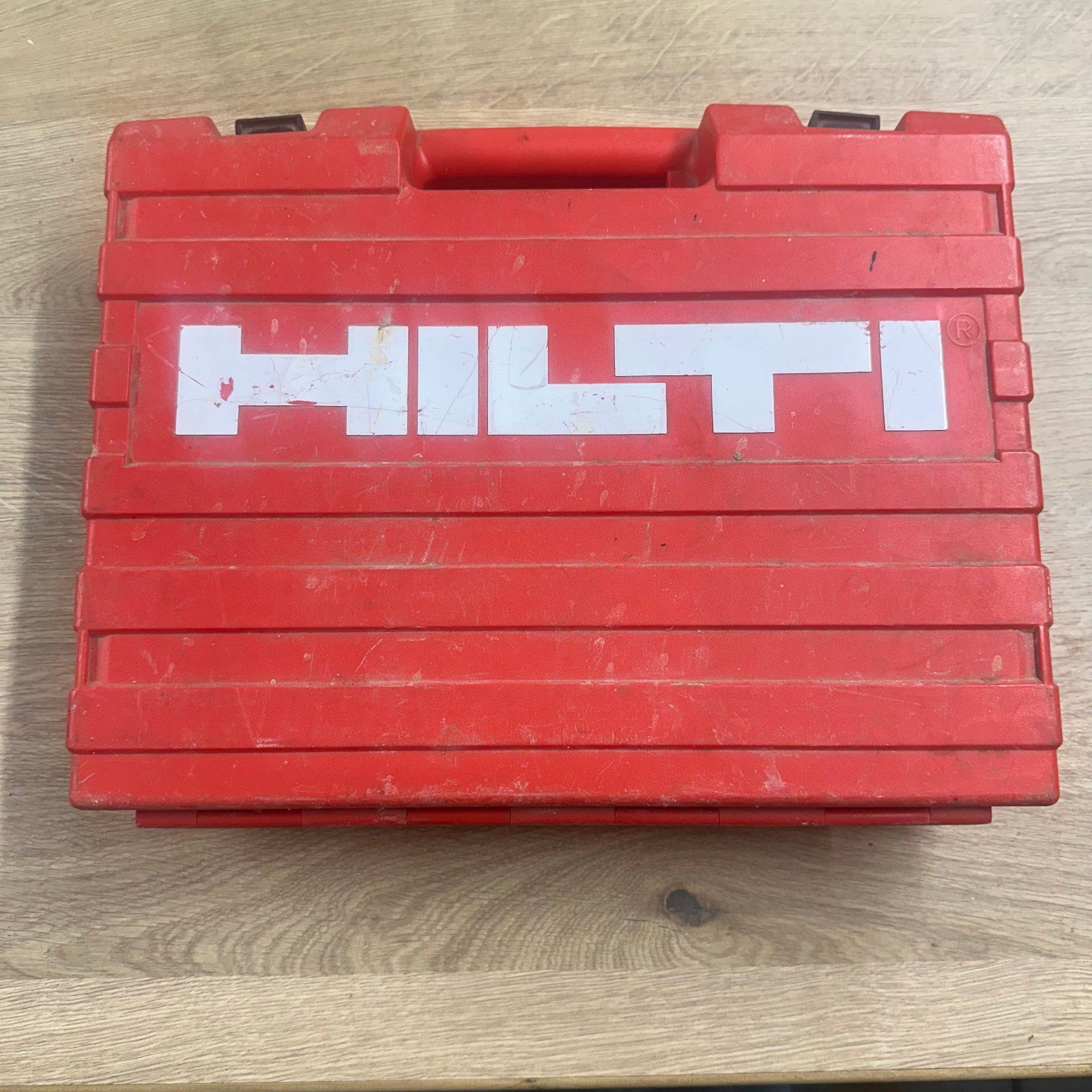 Hilti TE 2-M SDS Plus Rotary Hammer Drill 110V with Case & Side Handle Used - Image 19