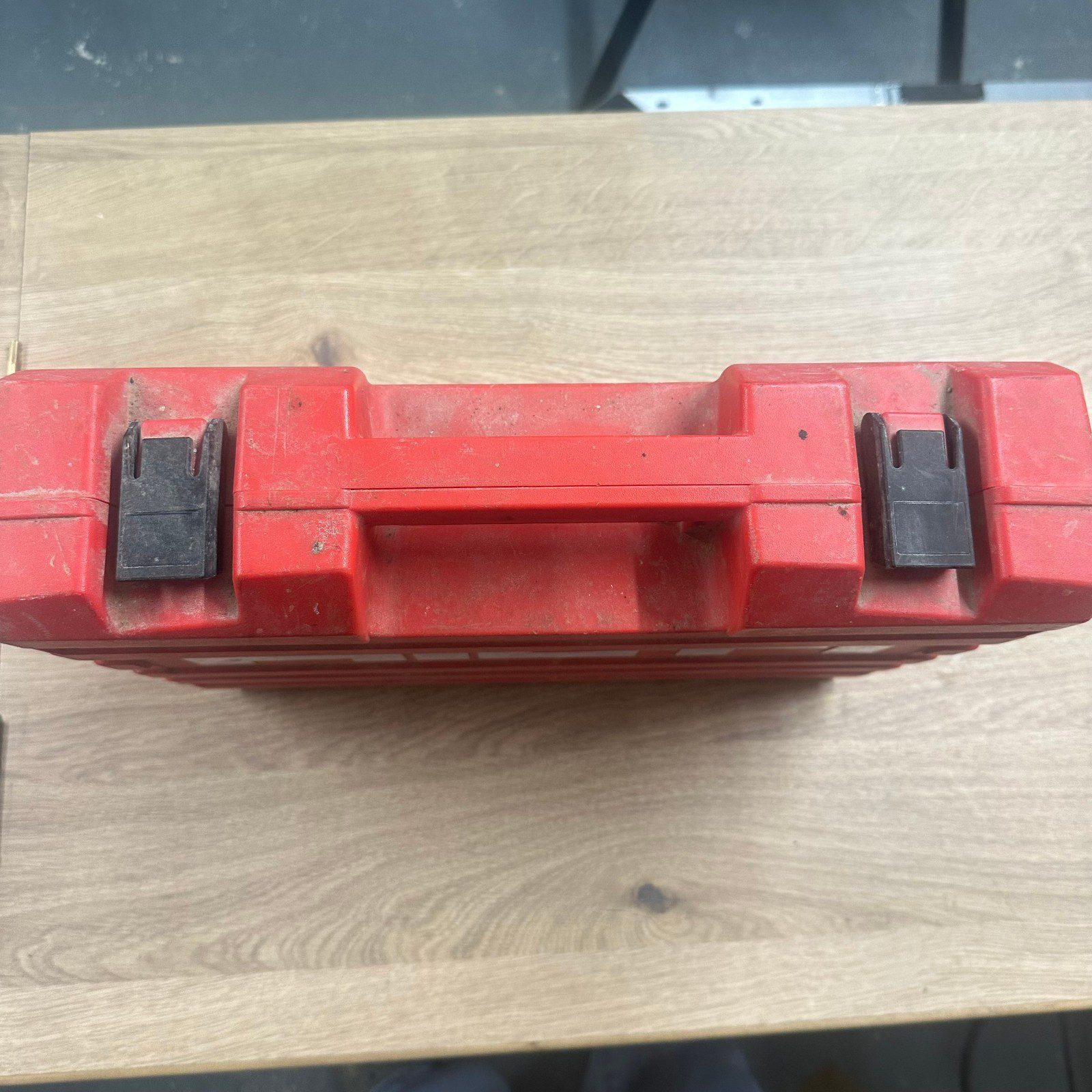 Hilti TE 2-M SDS Plus Rotary Hammer Drill 110V with Case & Side Handle Used - Image 20