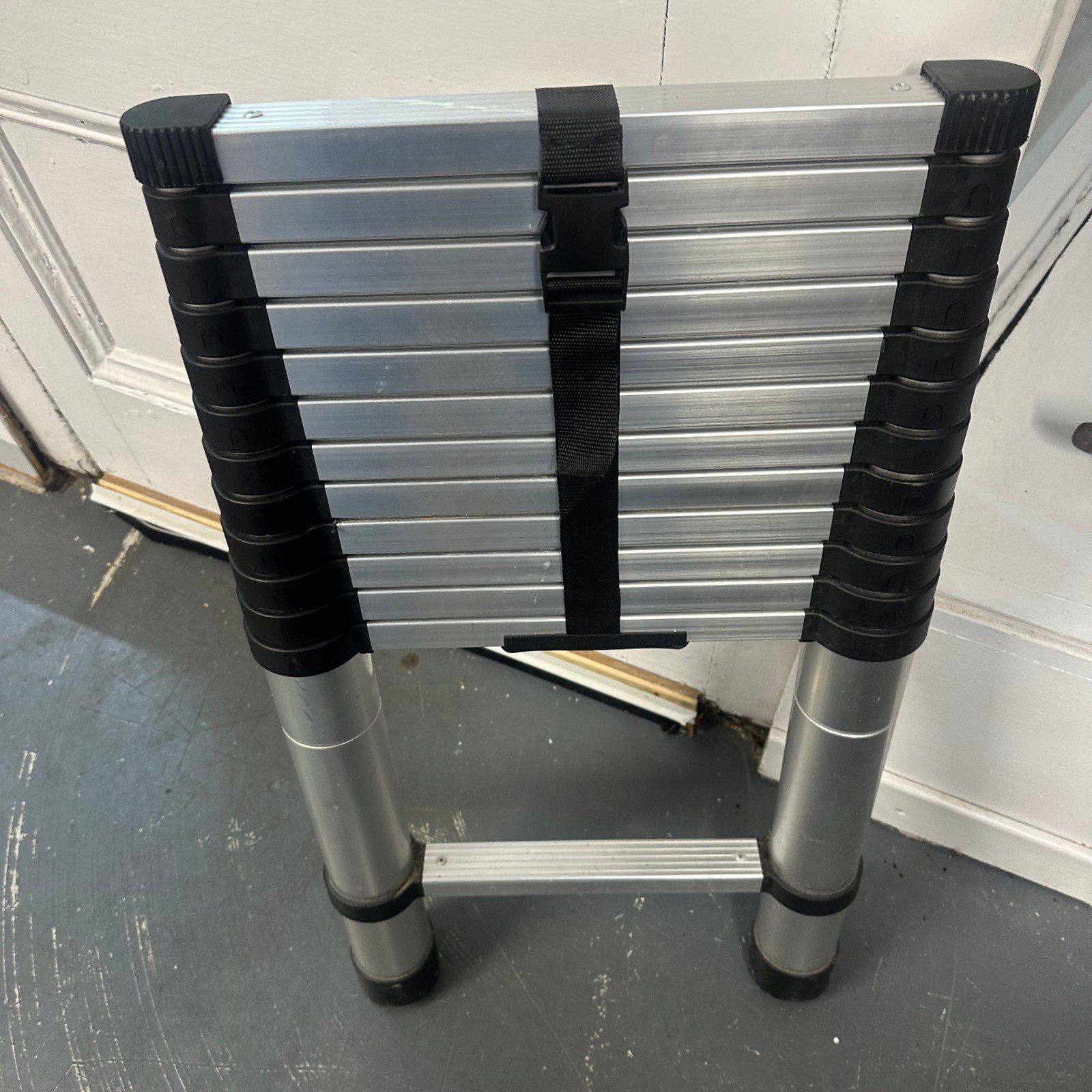 3.8m Telescopic Extension Ladder Aluminium Folding Compact Portable Used - Image 5