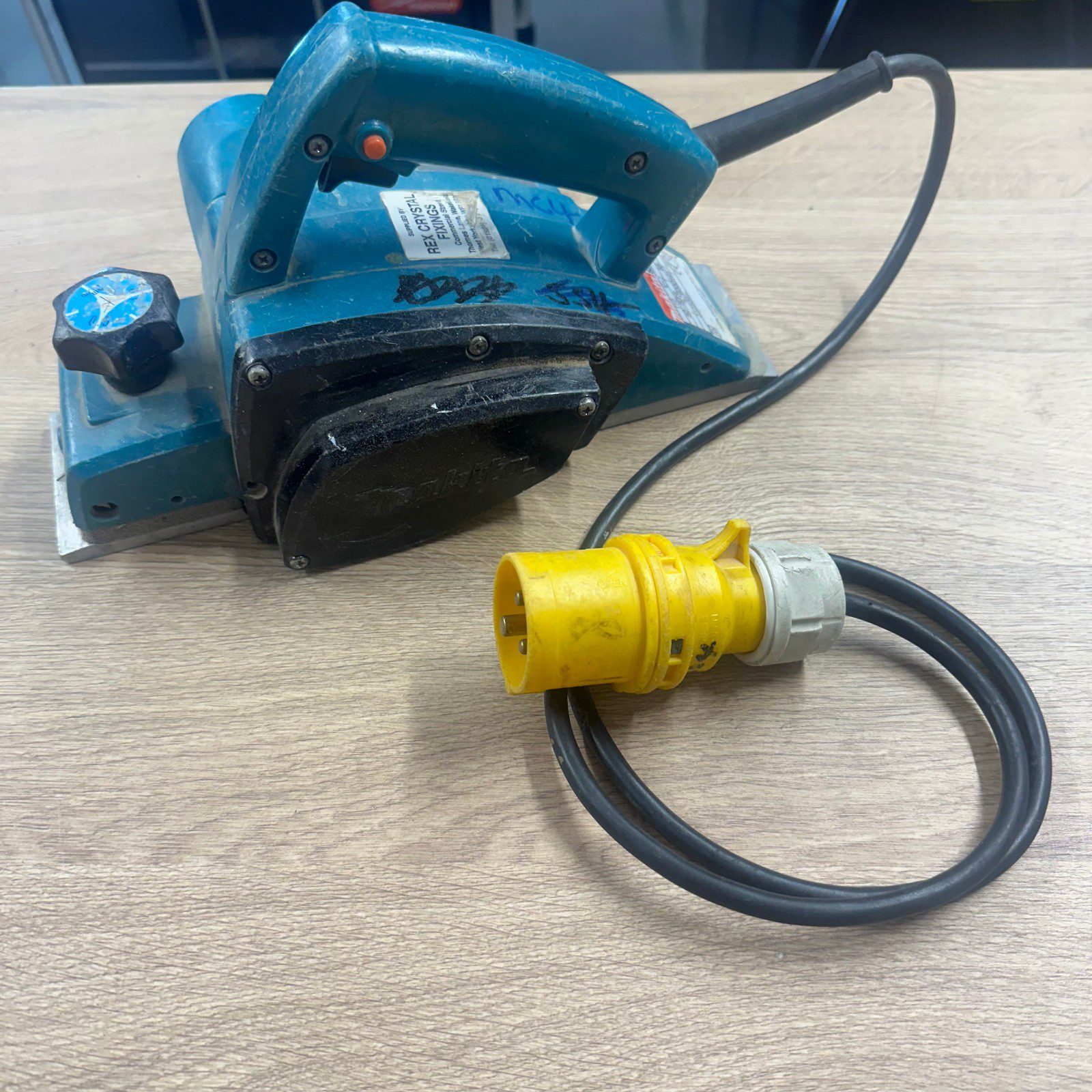 Makita 1902 82mm Electric Planer 110V 500W Wood Planer Used - Image 1