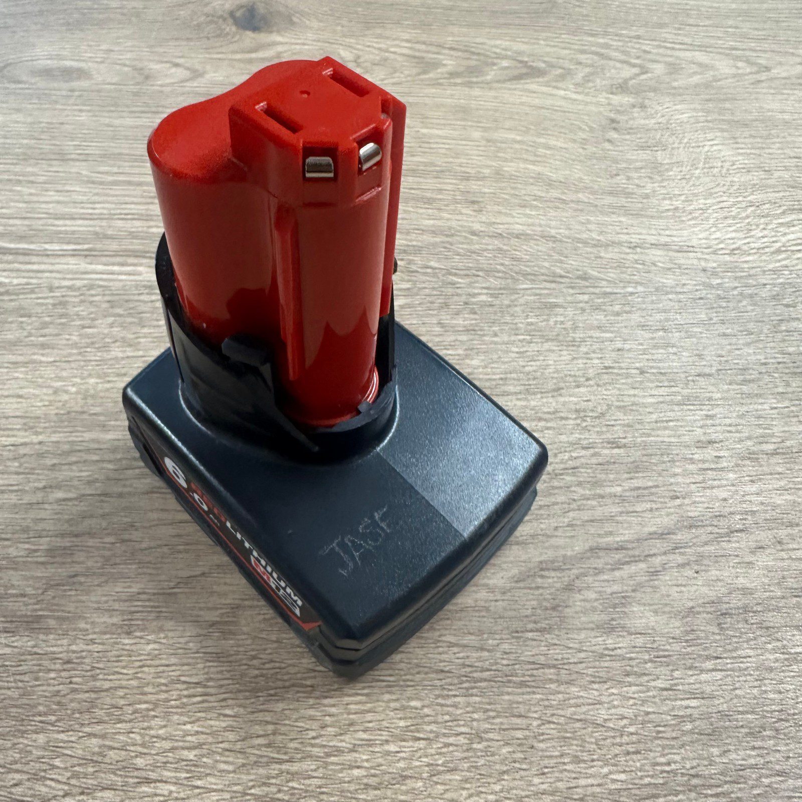 Milwaukee M12B6 12V 6.0Ah Red Lithium Battery Used Genuine - Image 9