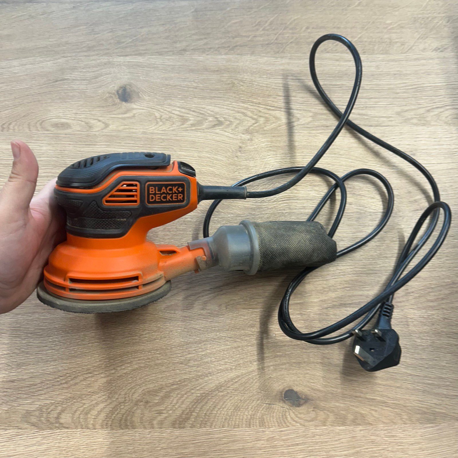 Black+Decker BDERO600 Used Random Orbital Sander Electric Palm Sander With Dust - Image 3