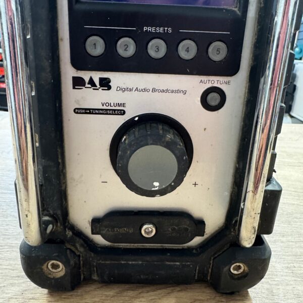 Makita BMR104 DAB Site Radio Used 18V LXT Jobsite Radio Body Only