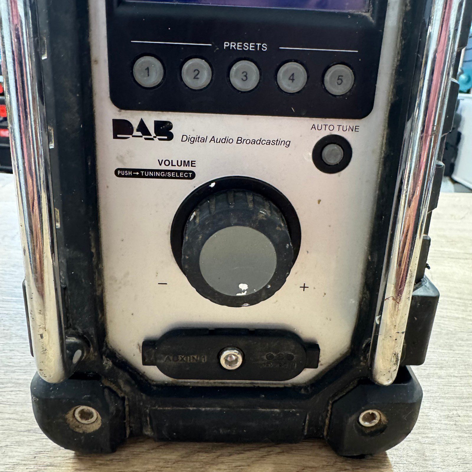 Makita BMR104 DAB Site Radio Used 18V LXT Jobsite Radio Body Only - Image 9