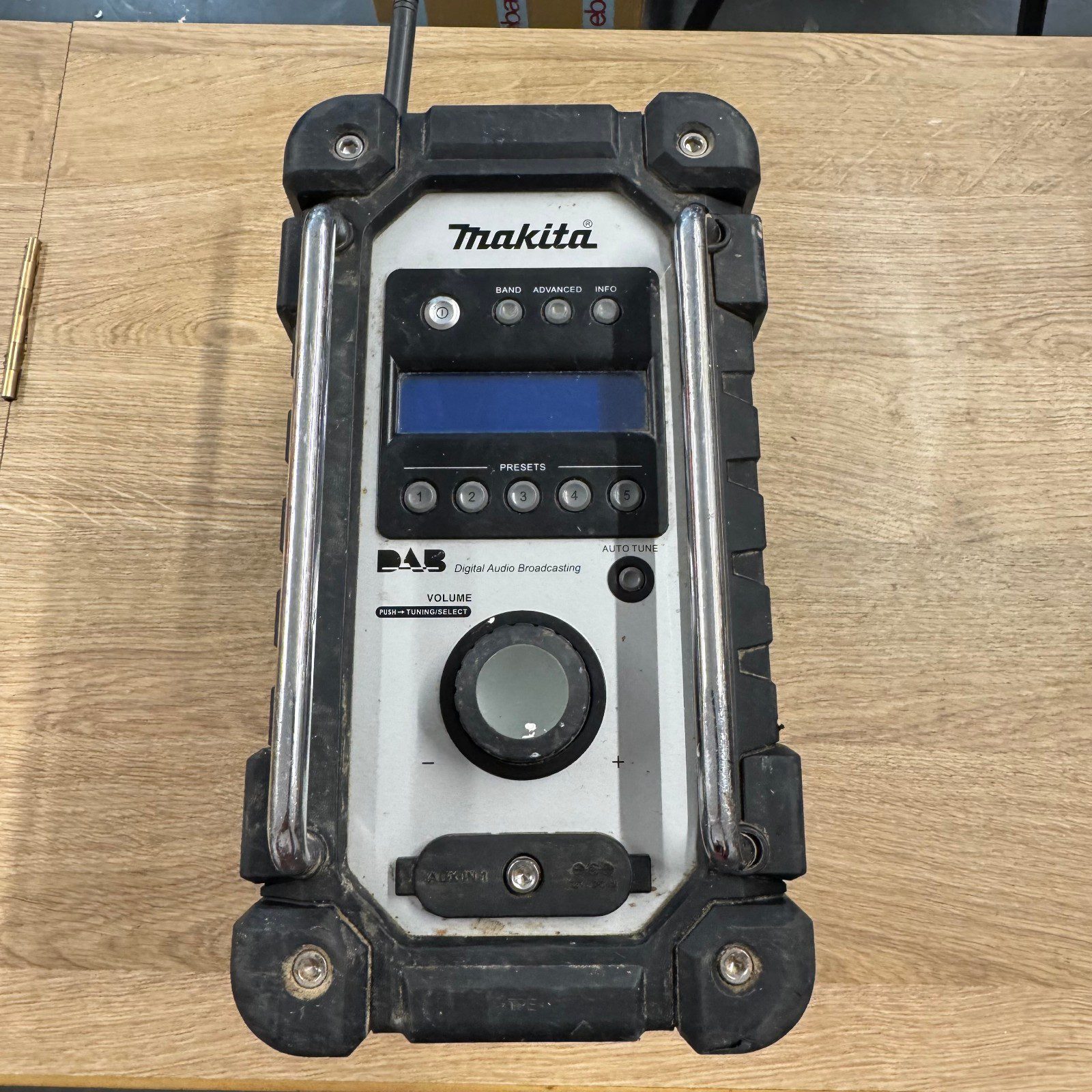 Makita BMR104 DAB Site Radio Used 18V LXT Jobsite Radio Body Only - Image 10