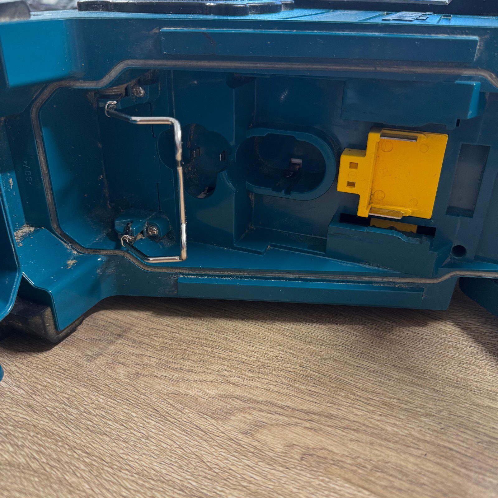 Makita BMR104 DAB Site Radio Used 18V LXT Jobsite Radio Body Only - Image 15